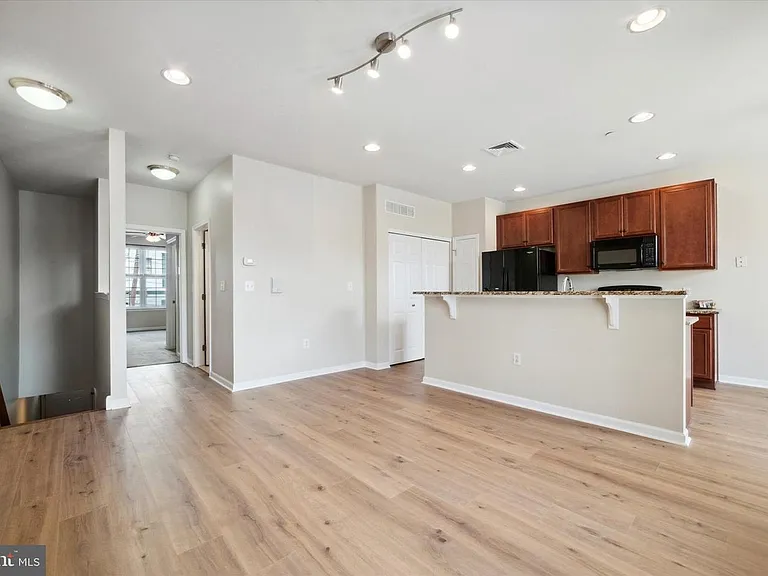 3146 W Master St — Photo 14