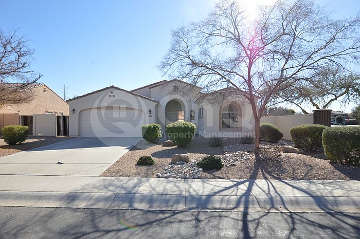 1st image of 3353 E Roadrunner Dr