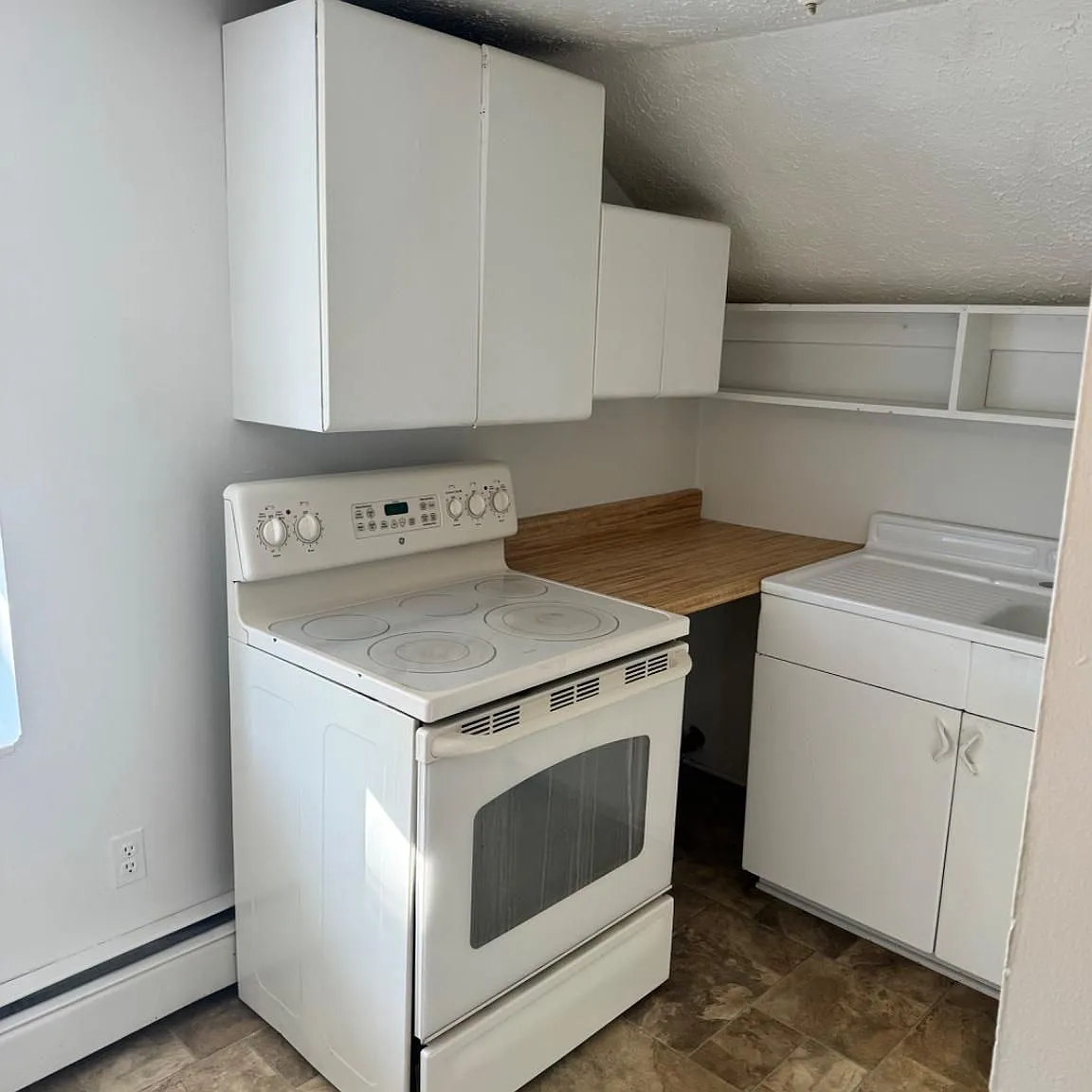2 bed, 1.0 bath, 1295 sqft, $1,895 — Photo 4