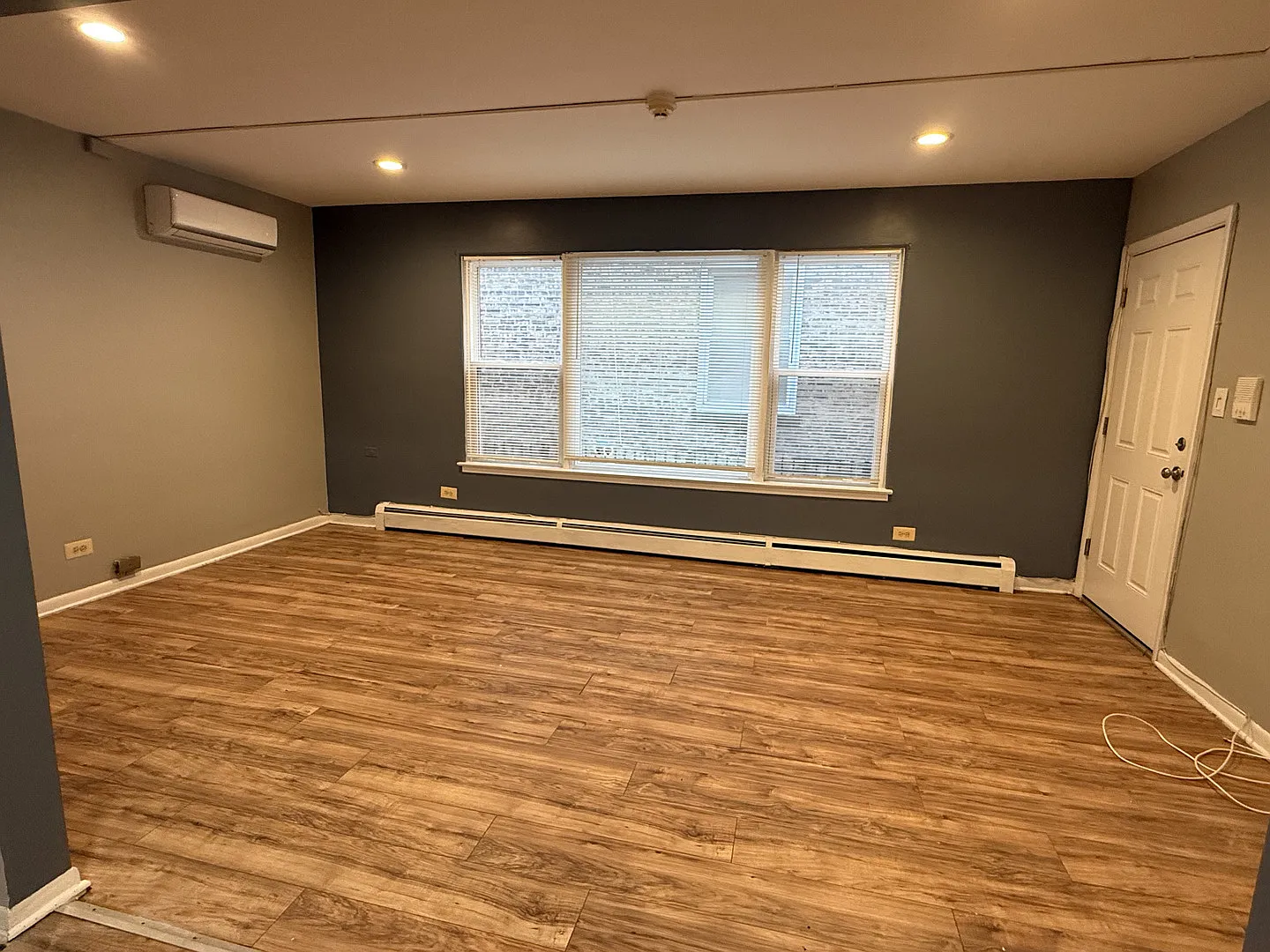 2 bed, 1000 sqft, $1,950 — Photo 2