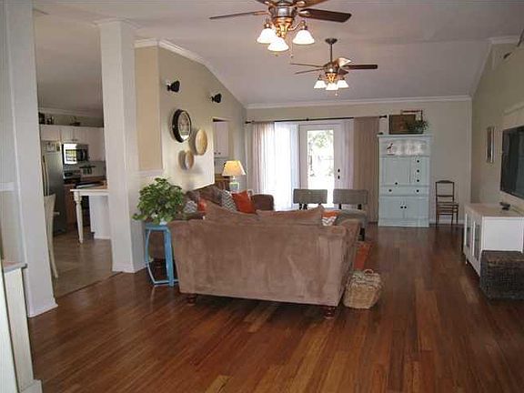 5th image of 2153 Vizcaya Dr