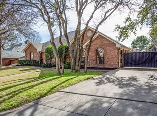 705 Reese Ln, Hurst, TX 76054
