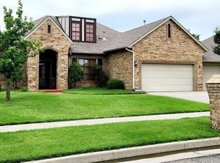 3321 Red Maple Ln, Moore, OK 73170