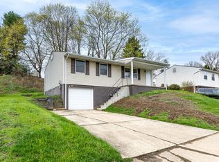 3272 Bradbury Dr, Aliquippa, PA