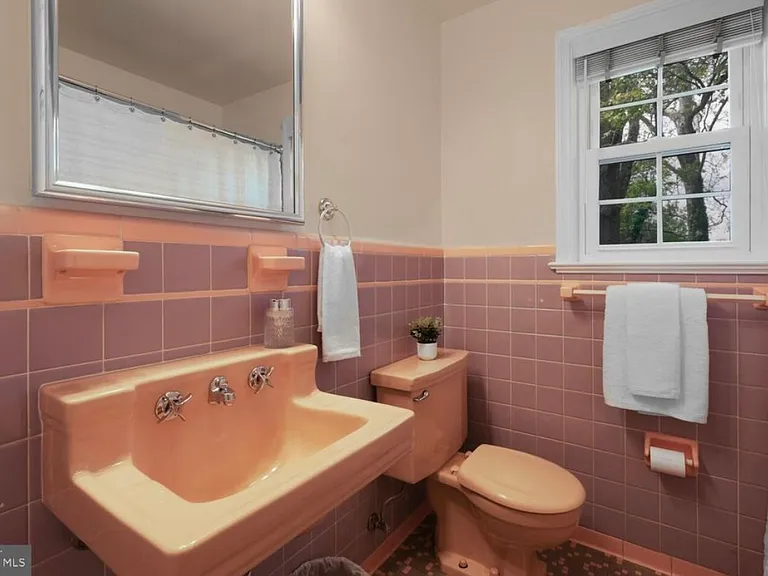 2622 N Lexington St — Photo 18