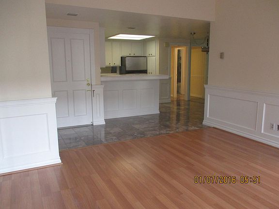 4th image of 2410 Albatross St Unit 15