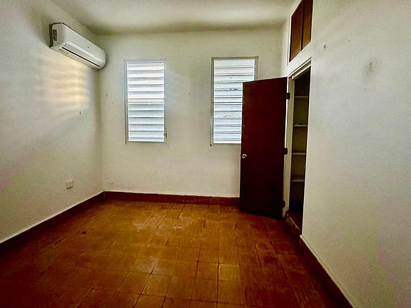 3rd image of 615 Calle Ernesto Ter #2A