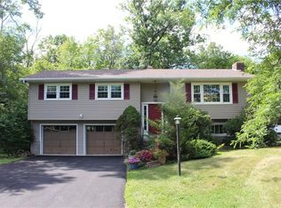 696 Jackson Ave, New Windsor, NY 12553