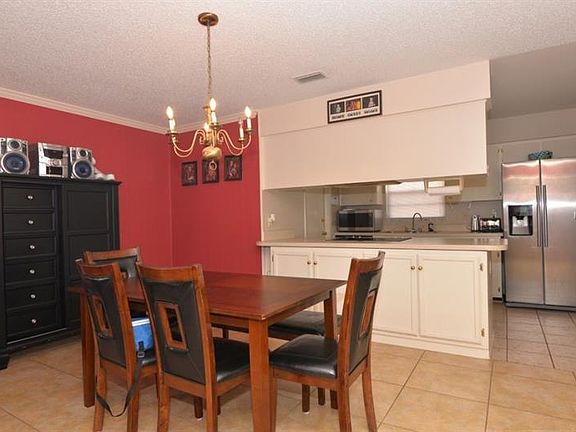 5th image of 7475 Betty St