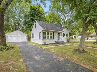 1800 N Argus Ct, Jackson, MI 49203