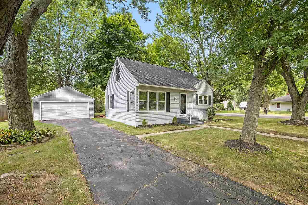 1800 N Argus Ct photo 1