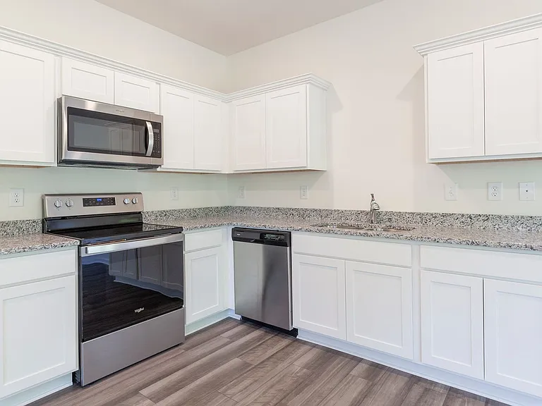 3531 Cardinal Dr SW — Photo 8