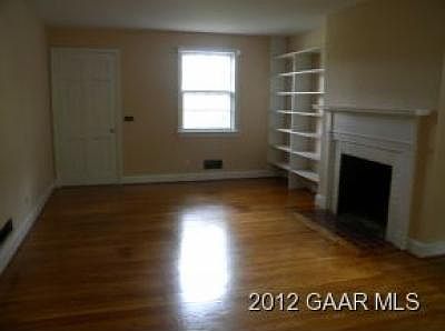 3rd image of 726 Hillcrest Dr