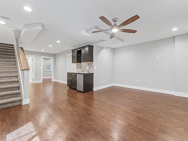 1040 Tennyson St — Photo 29