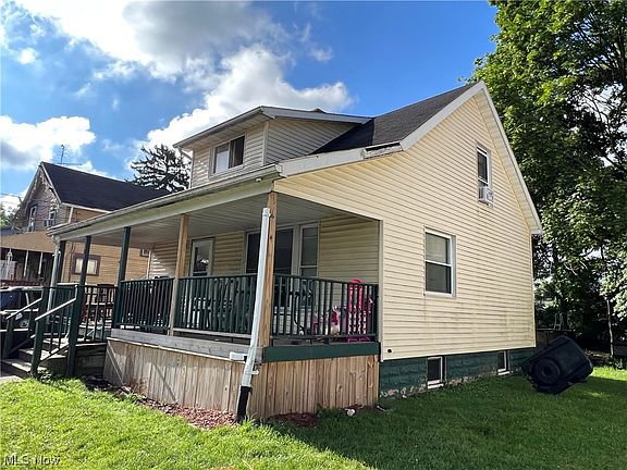 2nd image of 2178 Burton St SE