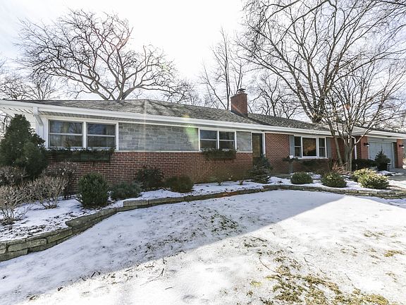 2nd image of 117 Briarwood Ln