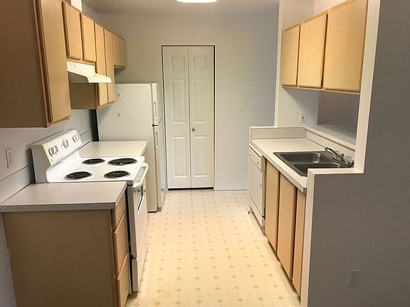 4th image of 3007 Borst Ave #D-11