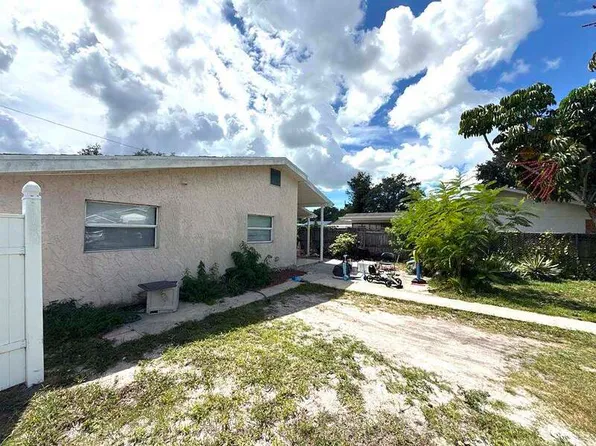 4540 41st Ave N #B, Saint Petersburg, FL 33714
