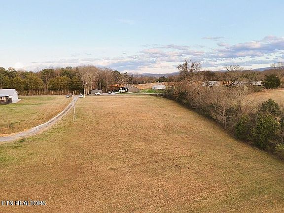 3rd image of Old Newport Hwy