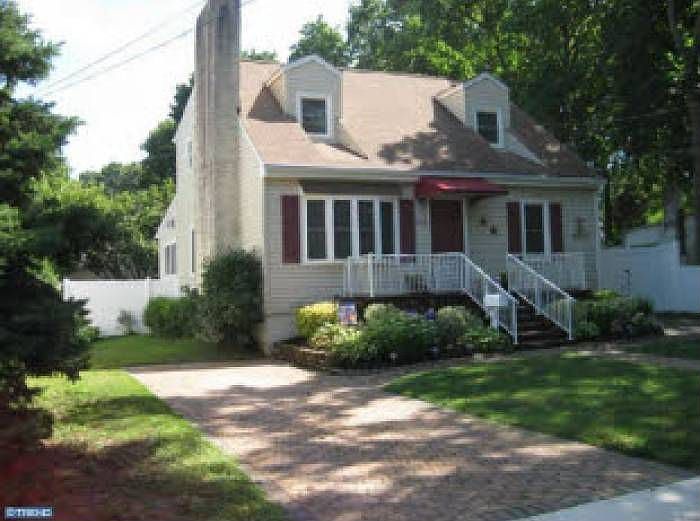728 Bunker Hill Ave
