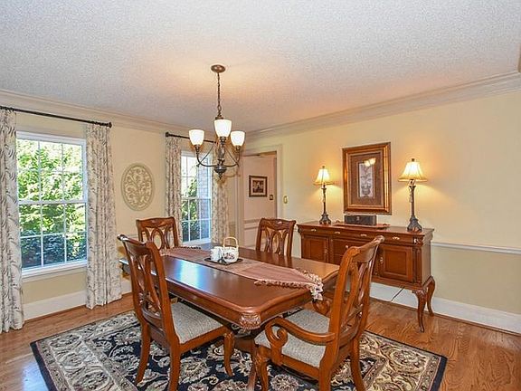 4th image of 4898 Woodfall Dr
