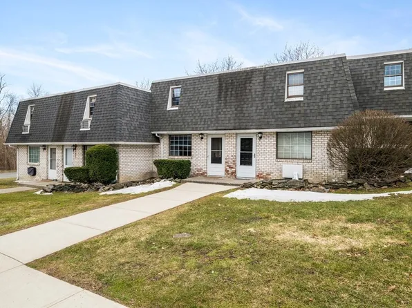 6 Princeton Ter #6, Greenfield, MA 01301