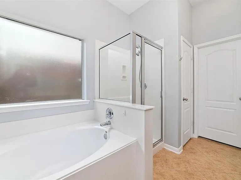 24526 Foxberry Glen Ln — Photo 12