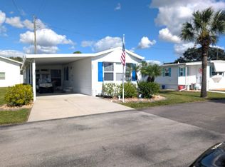 1042 W Virginia Dr, Sebring, FL 33870