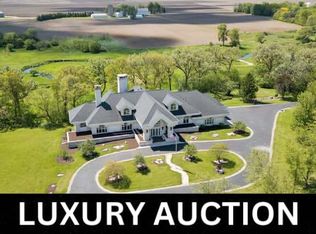 48W999 Hinckley Rd, Big Rock, IL 60511