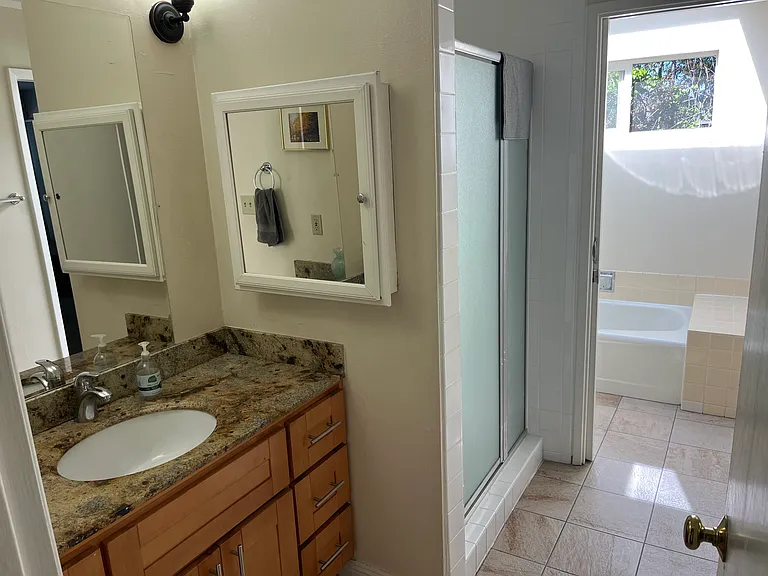 655 Macarthur Blvd #4 — Photo 19