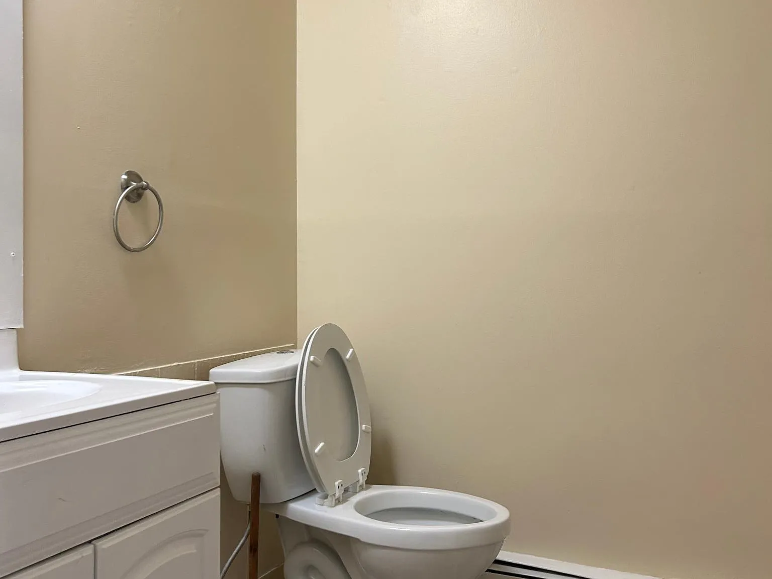 2 bed, 1000 sqft, $925 — Photo 2