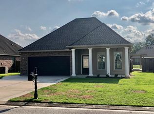 137 Village View Dr, Maurice, LA 70555