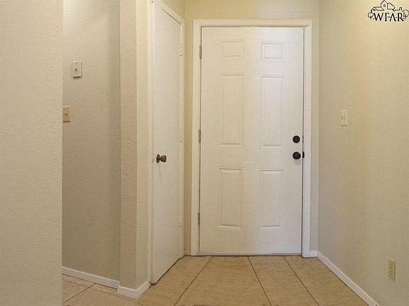 3rd image of 2117 Selma Dr
