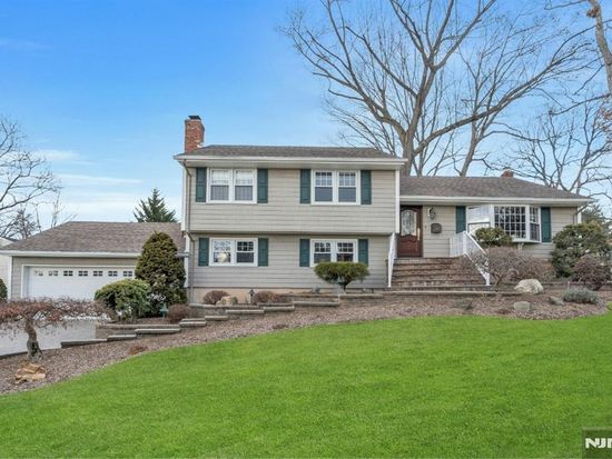 108 Knickerbocker Ave, Hillsdale, NJ 07642