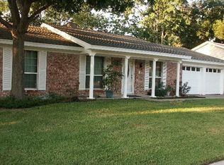 616 Spring Garden Dr, Bedford, TX 76021