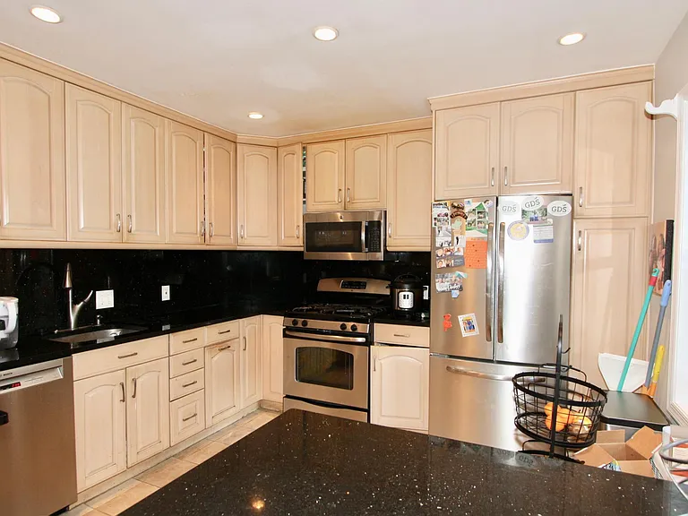 5301 Westbard Cir #301 — Photo 5