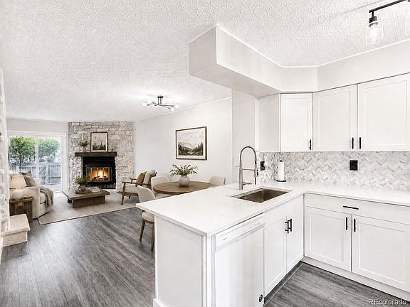 2nd image of 10818 Summerset Way