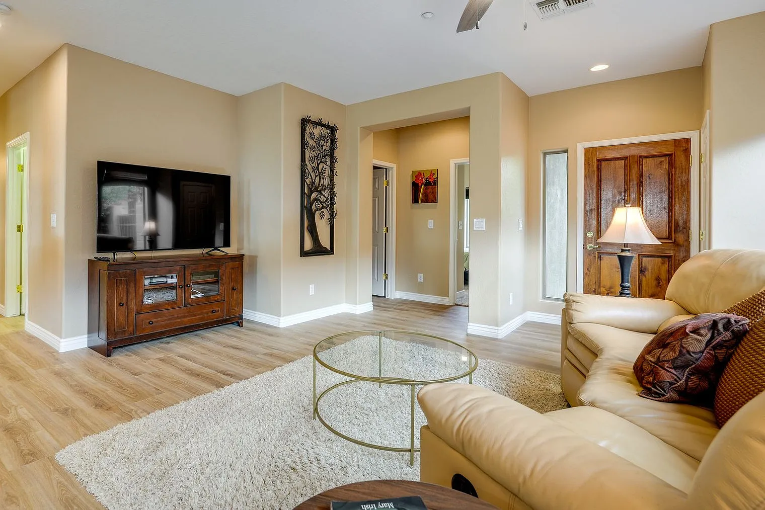 2 bed, 2.0 bath, 1485 sqft, $2,715 — Photo 3