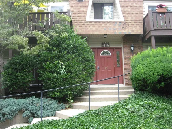 25 School St APT 2, Westerly, RI 02891