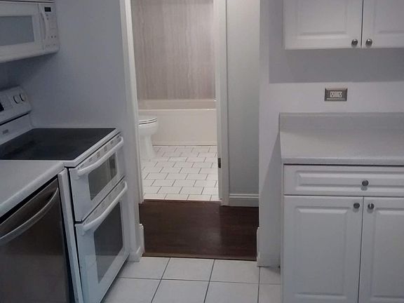5th image of 9000 W 140th St APT 3A