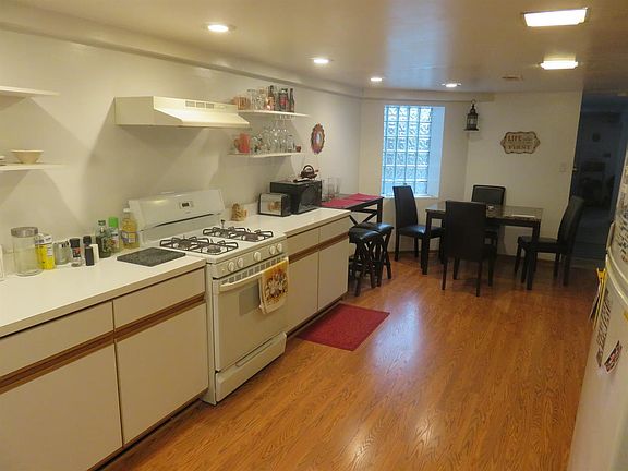 3rd image of 3701 W Wrightwood Ave #G