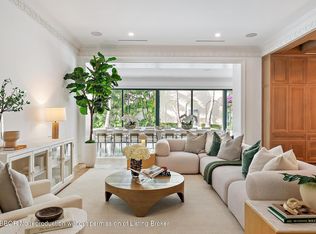 206 Phipps Plz, Palm Beach, FL 33480