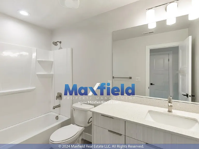 315 N Tidwell St — Photo 9