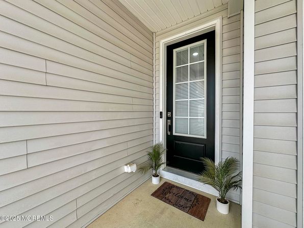 404 Pilot St, Marlboro, NJ 07746