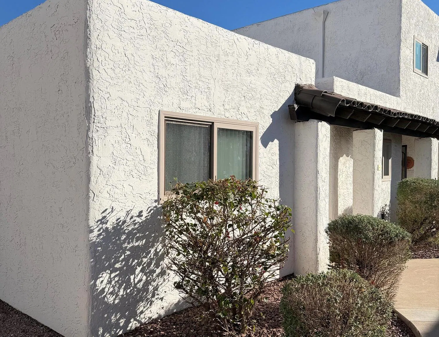 2 bed, 1.0 bath, 759 sqft, $1,700 — Photo 2