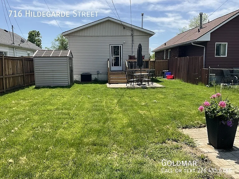 716 Hildegarde St — Photo 19