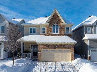 211 Asper Trail Cir, Ottawa, ON K2M 0K7