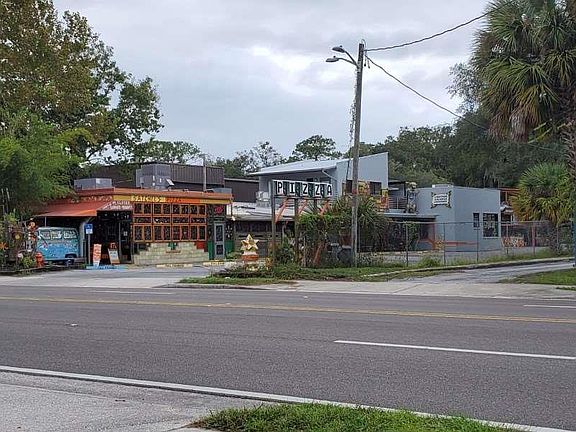 5th image of 2929 NE 16th Ter