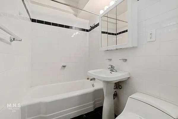 Rented by MNS | media 12