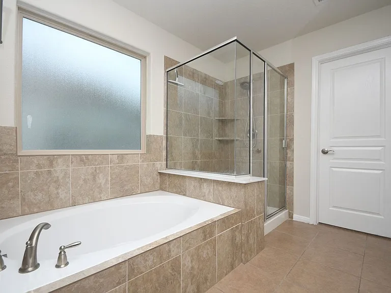 16614 Spirit Lake Ct — Photo 17